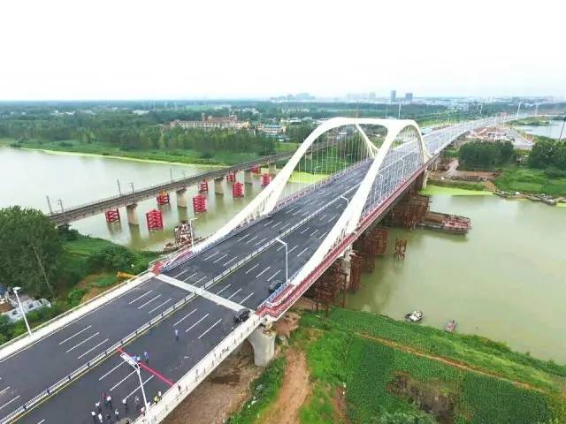 阜阳市向阳路颍河大桥正式通车