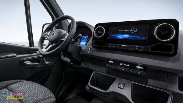 内装质感 up ! 全新一代 Mercedes-Benz Sprinter 内装预告图首发 !